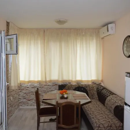 Морски Звуци Apartament *